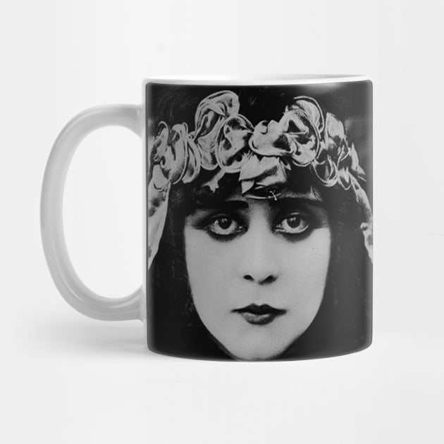 THEDA BARA - VAMPIRE QUEEN by silentandprecodehorror